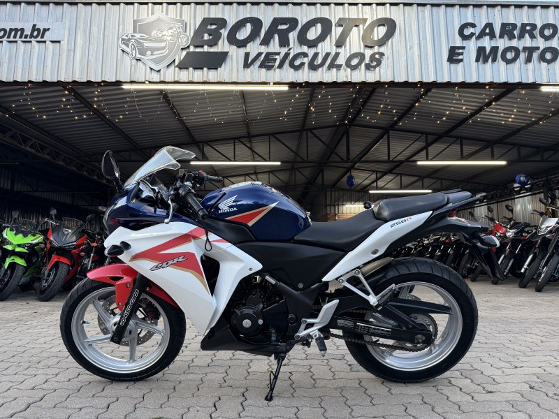 cbr 250r  2012 bento goncalves