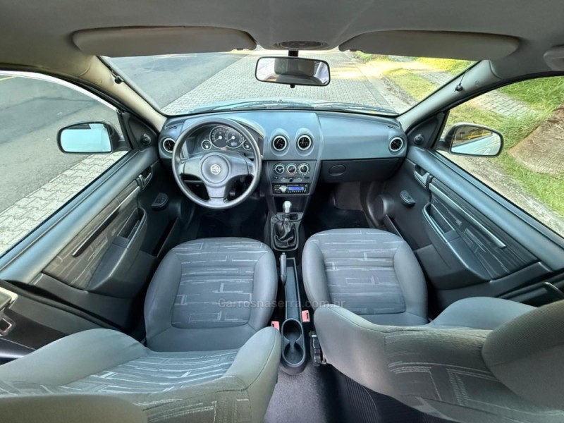 PRISMA 1.4 MPFI LT 8V FLEX 4P MANUAL - 2011 - IVOTI