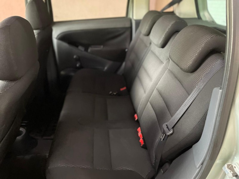 IDEA 1.4 MPI ELX 8V FLEX 4P MANUAL - 2007 - BOM PRINCíPIO