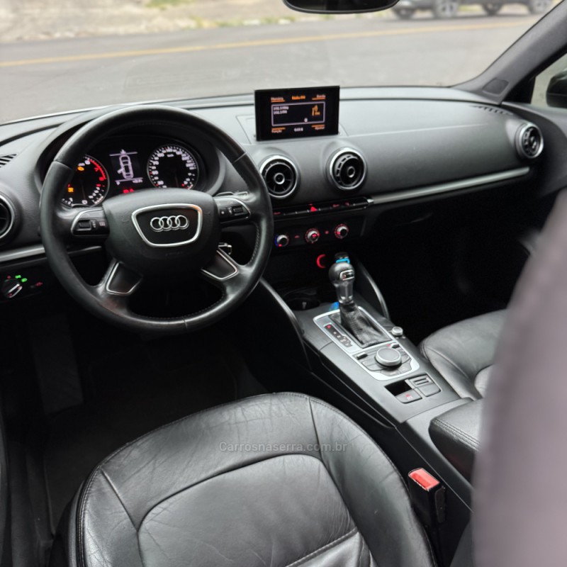 A3 1.8 20V 180CV TURBO GASOLINA 4P TIPTRONIC - 2014 - NOVO HAMBURGO