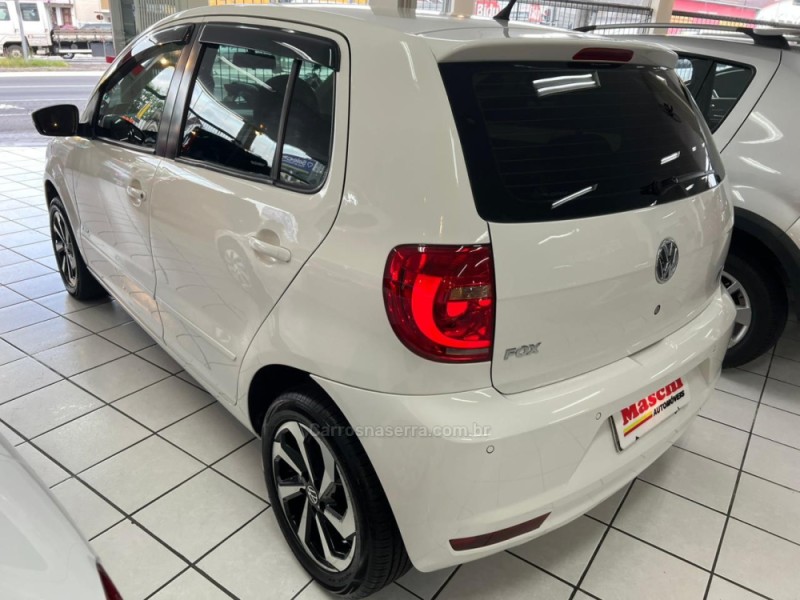 FOX 1.0 MI TREND 8V FLEX 4P MANUAL - 2011 - CAXIAS DO SUL