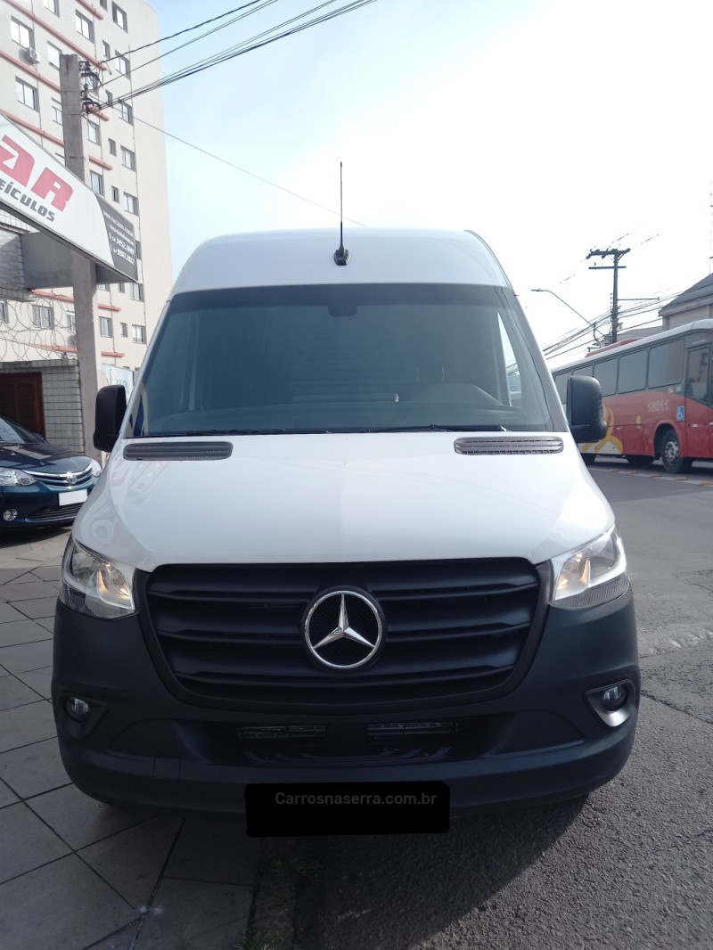 SPRINTER 2.2 FURGÃO 416 LONGO TETO ALTO DIESEL 3P MANUAL - 2022 - BENTO GONçALVES