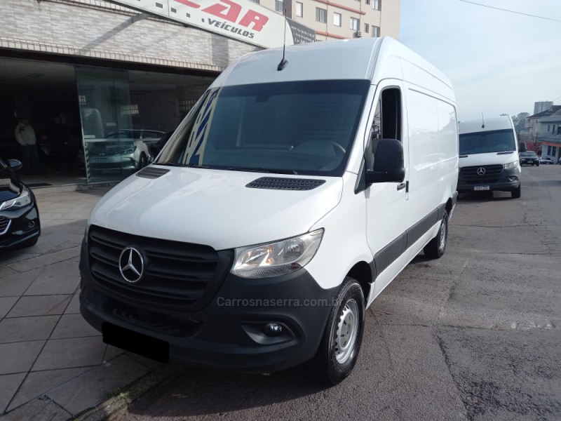 SPRINTER 2.2 FURGÃO 416 LONGO TETO ALTO DIESEL 3P MANUAL - 2022 - BENTO GONçALVES