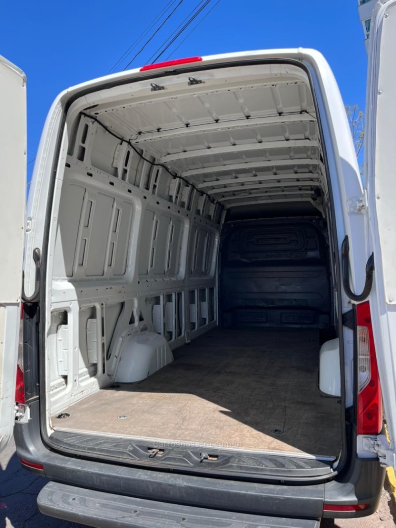 SPRINTER 2.2 416 FURGÃO EXTRA LONGO TETO ALTO TURBO DIESEL 2P MANUAL - 2020 - BENTO GONçALVES
