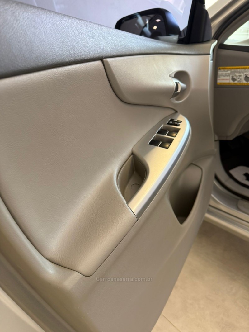 COROLLA 2.0 XEI 16V FLEX 4P AUTOMÁTICO - 2011 - LAJEADO