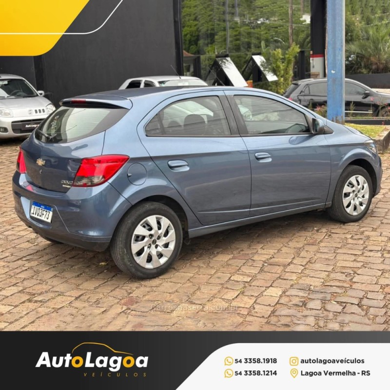 ONIX 1.4 MPFI LT 8V FLEX 4P MANUAL - 2015 - LAGOA VERMELHA