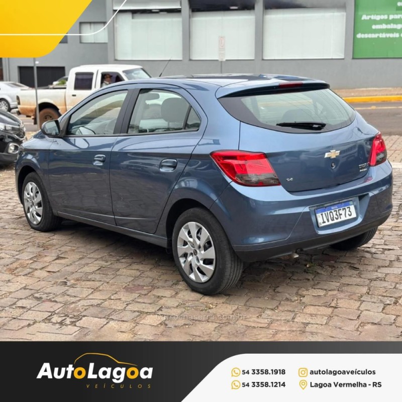 ONIX 1.4 MPFI LT 8V FLEX 4P MANUAL - 2015 - LAGOA VERMELHA