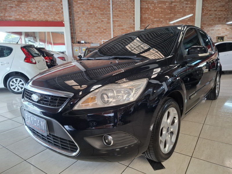 FOCUS 2.0 TITANIUM 16V FLEX 4P AUTOMÁTICO - 2013 - FARROUPILHA