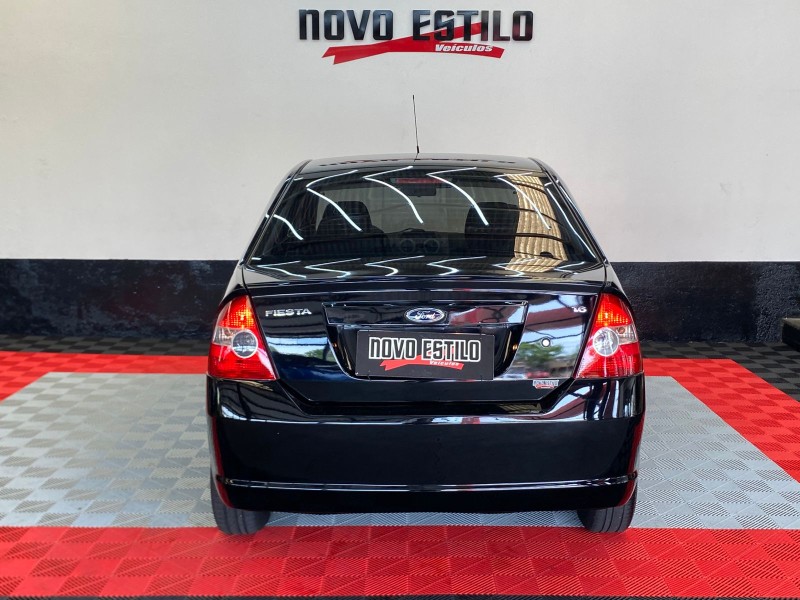 FIESTA 1.6 MPI CLASS SEDAN 8V FLEX 4P MANUAL - 2008 - CAXIAS DO SUL