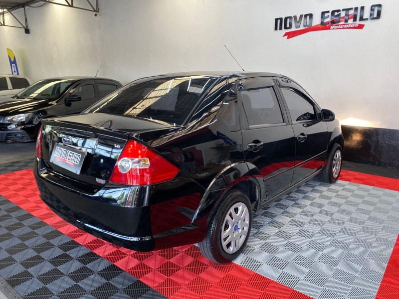 FIESTA 1.6 MPI CLASS SEDAN 8V FLEX 4P MANUAL - 2008 - CAXIAS DO SUL