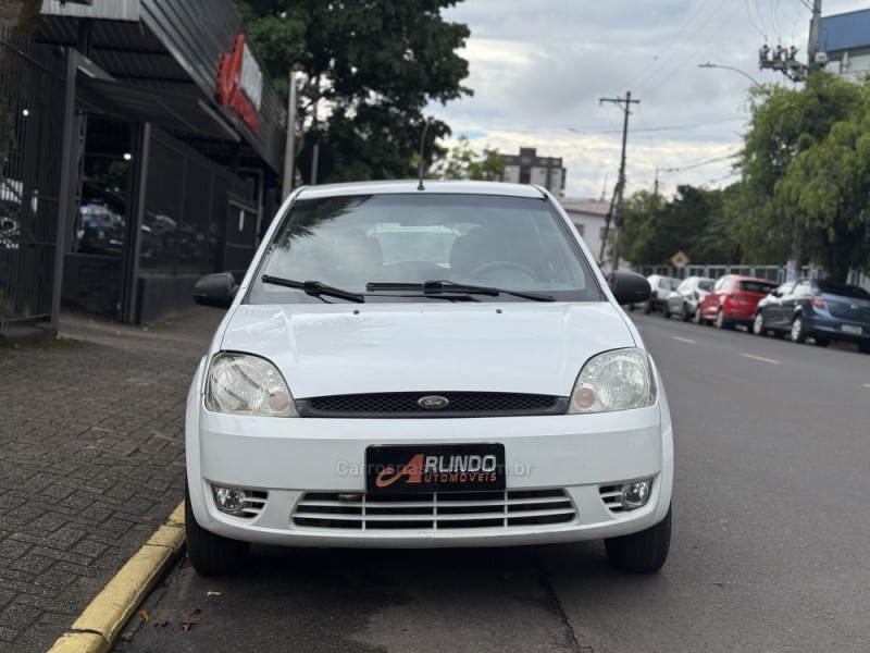FIESTA 1.0 MPI PERSONNALITÉ 8V GASOLINA 4P MANUAL - 2005 - PAROBé