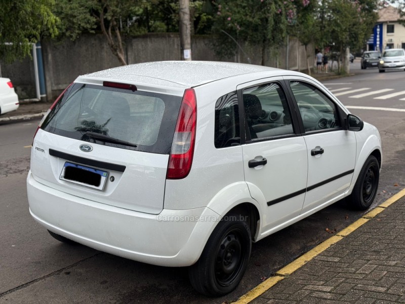 FIESTA 1.0 MPI PERSONNALITÉ 8V GASOLINA 4P MANUAL - 2005 - PAROBé