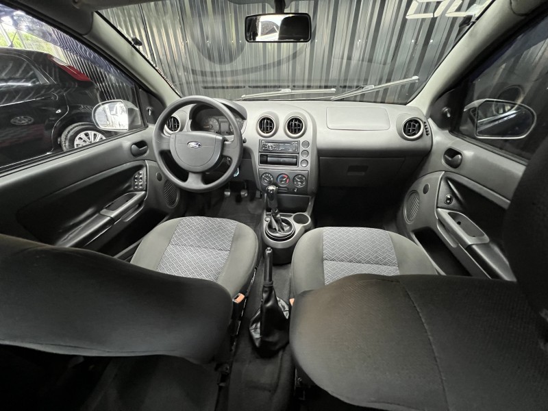 FIESTA 1.0 ROCAM SEDAN 8V FLEX 4P MANUAL - 2006 - CAXIAS DO SUL