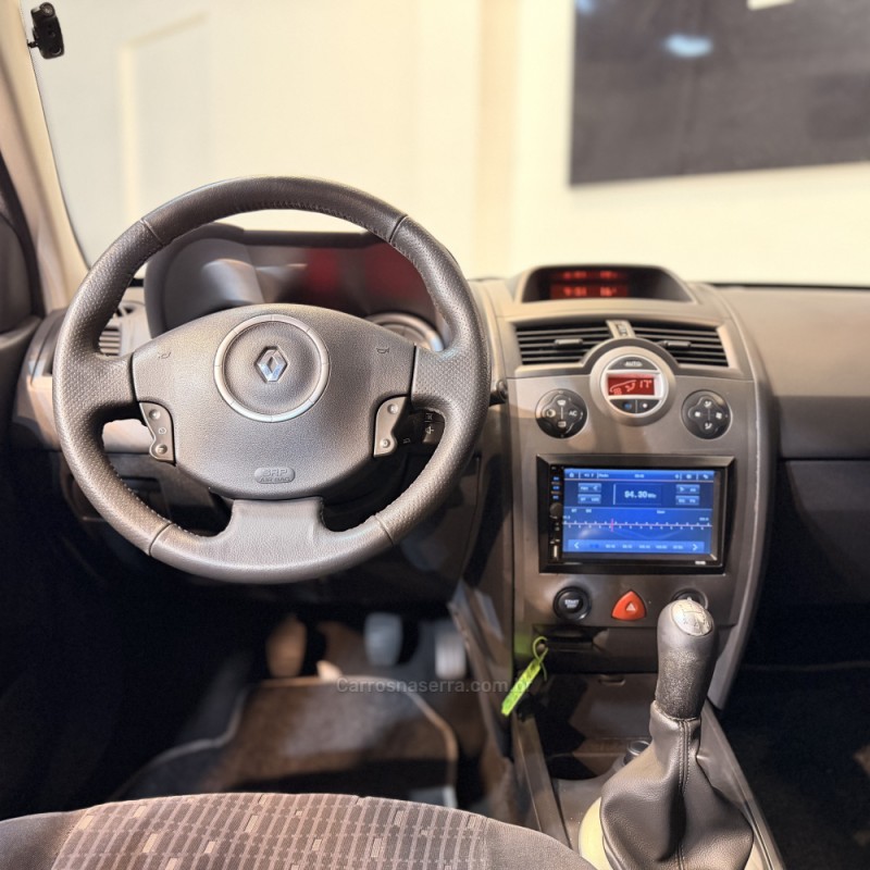 MÉGANE 1.6 DYNAMIQUE GRAND TOUR 16V FLEX 4P MANUAL - 2012 - NOVO HAMBURGO