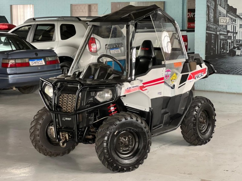 POLARIS - ACE - 2016/2017 - Branca - R$ 45.900,00