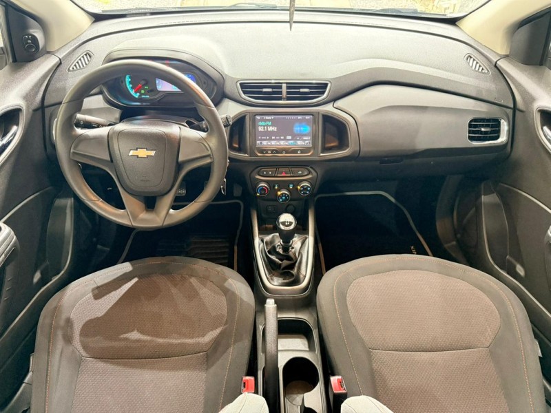 ONIX 1.4 MPFI LTZ 8V FLEX 4P MANUAL - 2015 - FARROUPILHA