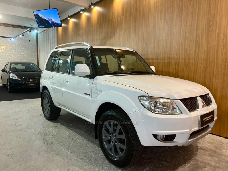 PAJERO TR4 2.0 4X4 16V 140CV FLEX 4P AUTOMÁTICO - 2014 - BENTO GONçALVES