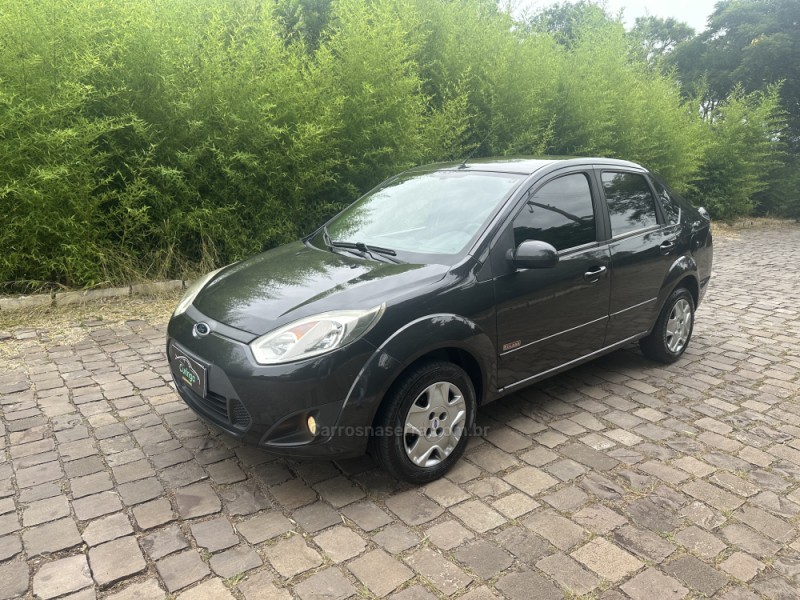 fiesta 1.6 mpi class sedan 8v flex 4p manual 2011 nova prata