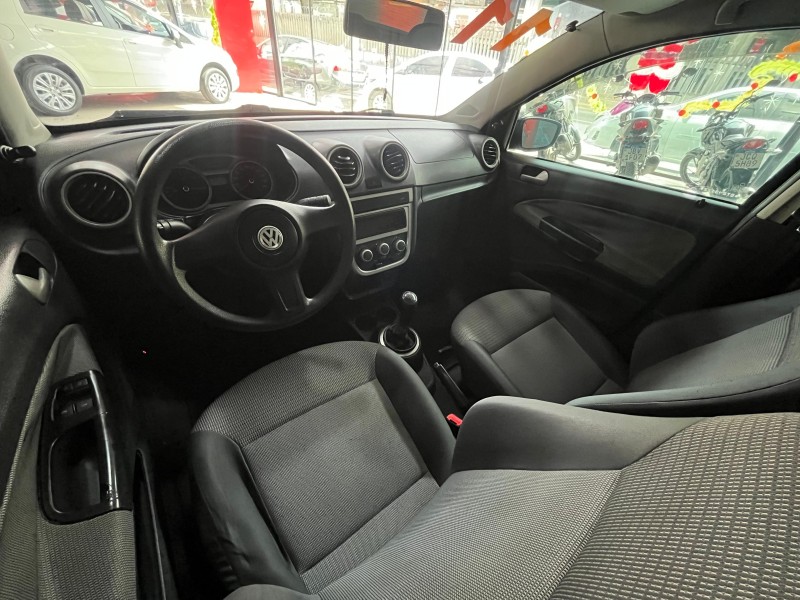 VOYAGE 1.0 MI 8V FLEX 4P MANUAL - 2011 - SãO LEOPOLDO