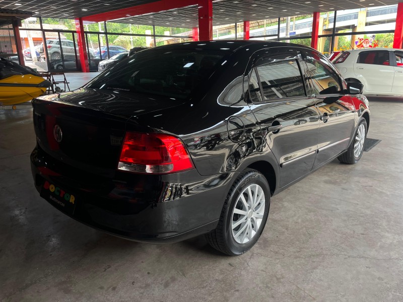 VOYAGE 1.0 MI 8V FLEX 4P MANUAL - 2011 - SãO LEOPOLDO