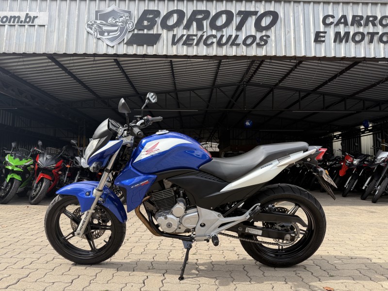 cb 300r  2014 bento goncalves