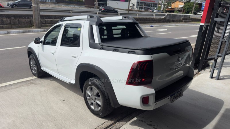 DUSTER OROCH 2.0 16V FLEX DYNAMIQUE AT 4P AUTOMÁTICO - 2018 - CAXIAS DO SUL