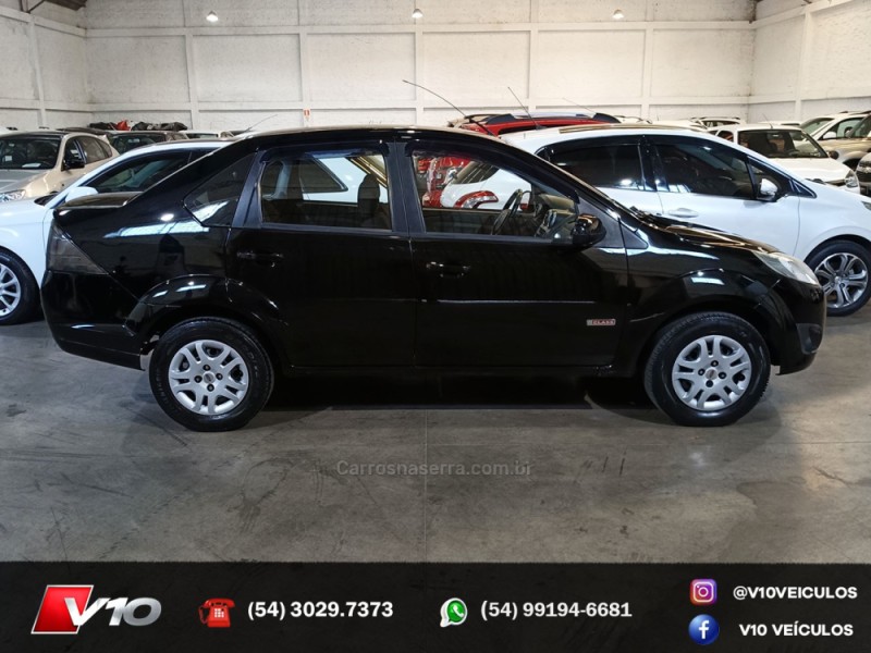 FIESTA 1.6 MPI CLASS SEDAN 8V FLEX 4P MANUAL - 2011 - CAXIAS DO SUL