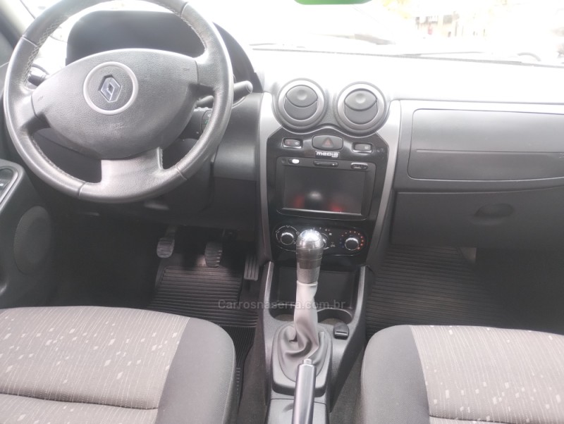 LOGAN 1.6 EXPRESSION 8V FLEX 4P MANUAL - 2013 - CAXIAS DO SUL