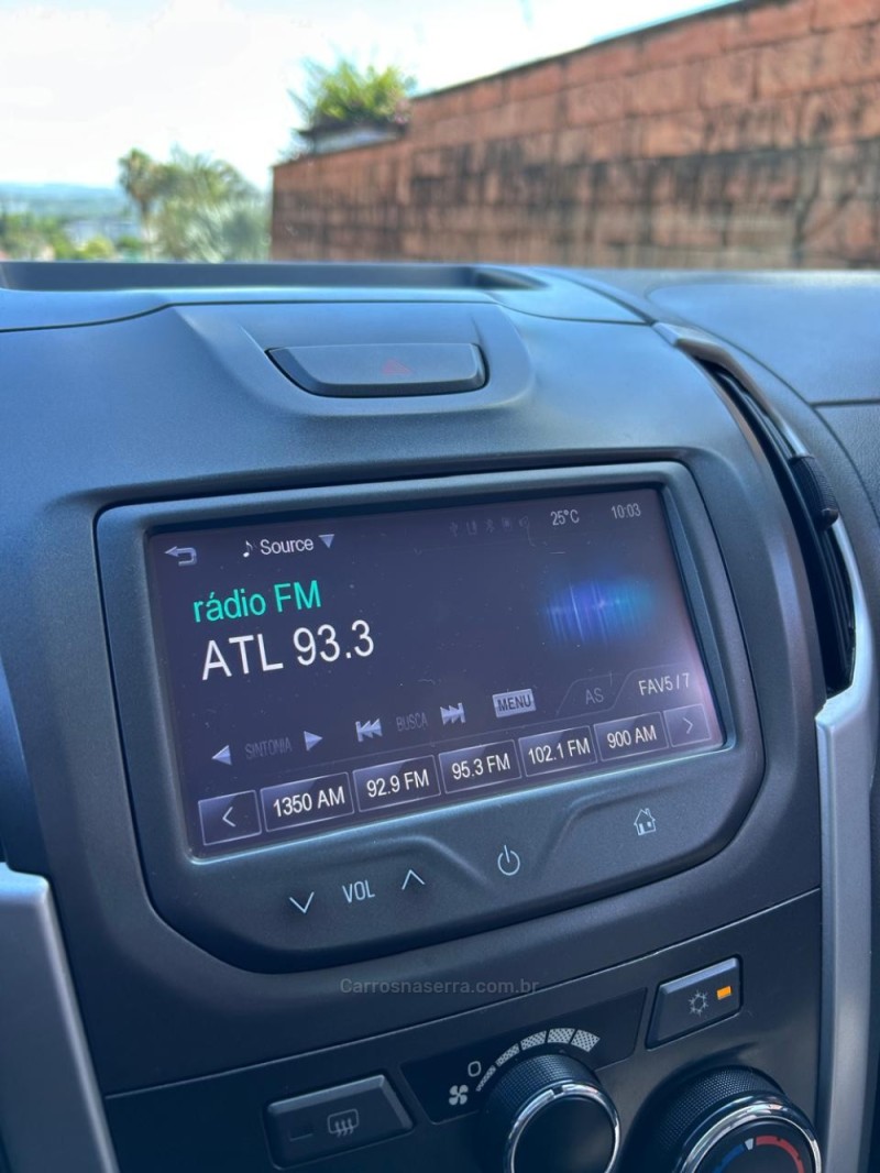 S10 2.4 LT 4X2 CD 8V FLEX 4P MANUAL - 2014 - VENâNCIO AIRES