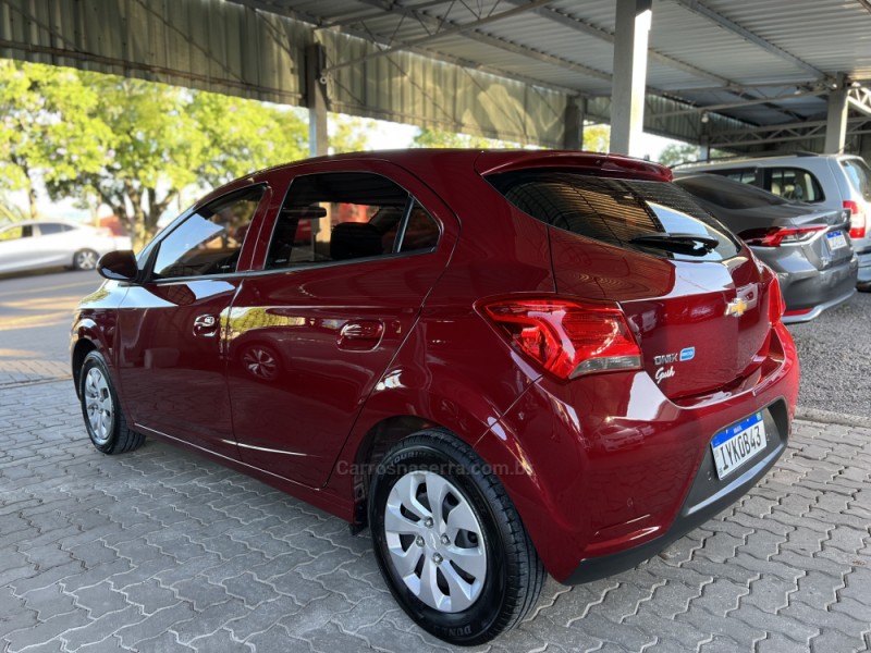 ONIX 1.0 LT 12V FLEX 4P MANUAL - 2018 - BOM PRINCíPIO