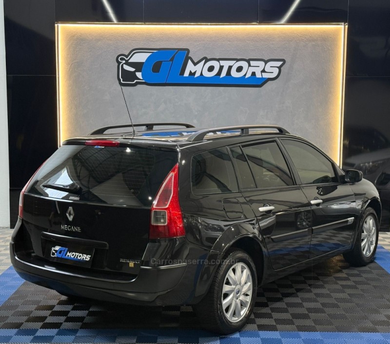 MÉGANE 1.6 DYNAMIQUE GRAND TOUR 16V FLEX 4P MANUAL - 2011 - NOVO HAMBURGO