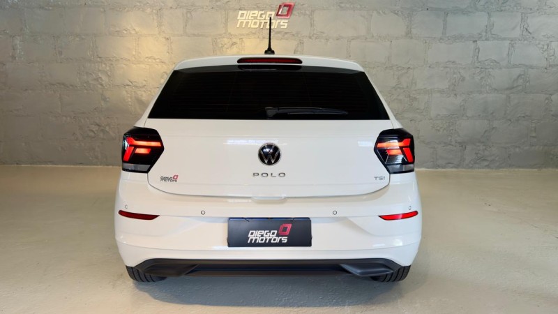 POLO 1.0	200 TSI HIGHLINE AUTOMÁTICO  - 2023 - CAXIAS DO SUL