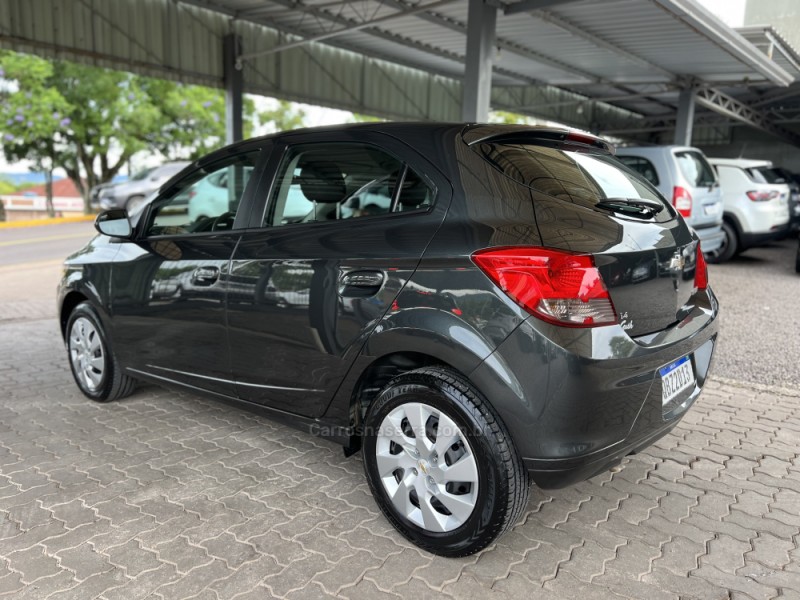 ONIX 1.4 MPFI LT 8V FLEX 4P MANUAL - 2016 - BOM PRINCíPIO