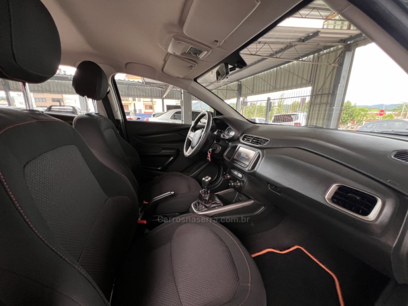 ONIX 1.4 MPFI LT 8V FLEX 4P MANUAL - 2016 - BOM PRINCíPIO