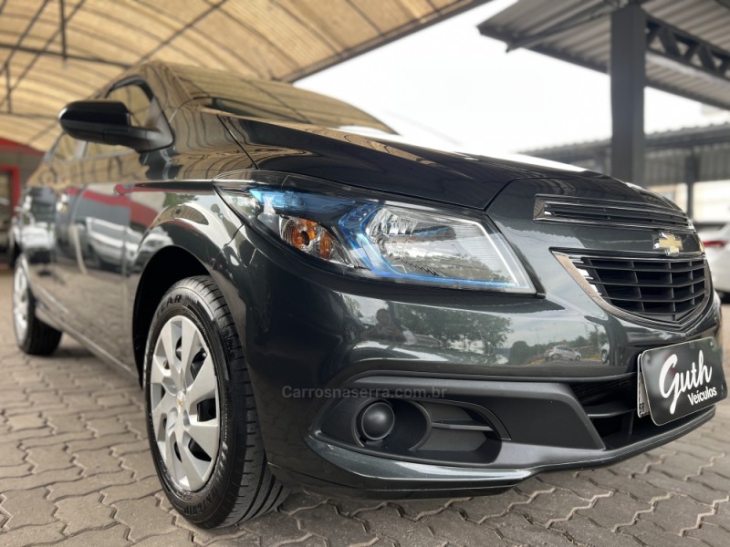 ONIX 1.4 MPFI LT 8V FLEX 4P MANUAL - 2016 - BOM PRINCíPIO