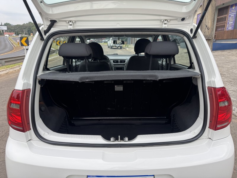 FOX 1.6 MI 8V FLEX 4P MANUAL - 2014 - DOIS IRMãOS