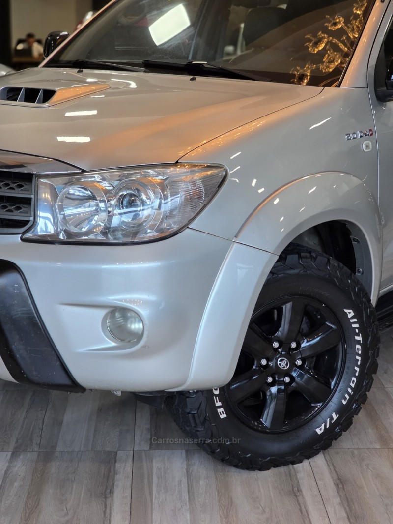 HILUX SW4 3.0 SRV 4X4 16V TURBO INTERCOOLER DIESEL 4P AUTOMÁTICO - 2009 - CAXIAS DO SUL