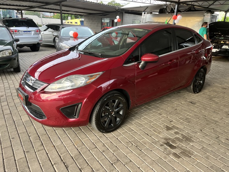 fiesta 1.6 se sedan 16v flex 4p manual 2011 caxias do sul