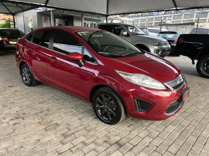 FIESTA 1.6 SE SEDAN 16V FLEX 4P MANUAL - 2011 - CAXIAS DO SUL