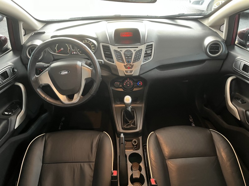 FIESTA 1.6 SE SEDAN 16V FLEX 4P MANUAL - 2011 - CAXIAS DO SUL