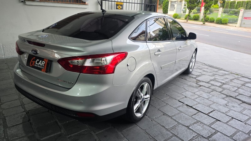 FOCUS 2.0 SE PLUS FASTBACK 16V FLEX 4P AUTOMÁTICO - 2014 - CAXIAS DO SUL