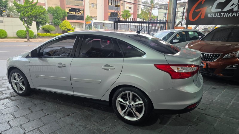 FOCUS 2.0 SE PLUS FASTBACK 16V FLEX 4P AUTOMÁTICO - 2014 - CAXIAS DO SUL