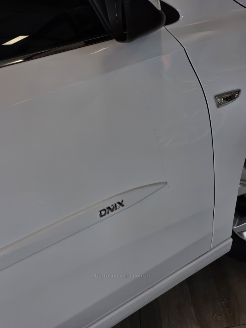 ONIX 1.0 PREMIER II 12V TURBO FLEX 4P AUTOMÁTICO - 2020 - CAXIAS DO SUL