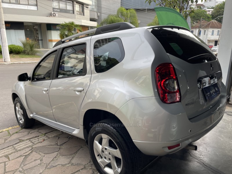 DUSTER 1.6 DYNAMIQUE 4X2 16V FLEX 4P MANUAL - 2014 - BENTO GONçALVES