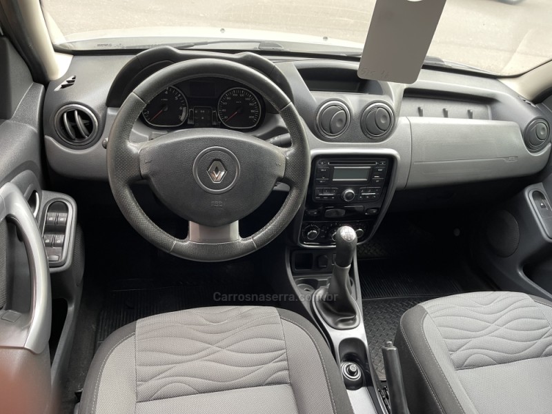 DUSTER 1.6 DYNAMIQUE 4X2 16V FLEX 4P MANUAL - 2014 - BENTO GONçALVES