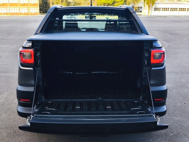 STRADA 1.3 VOLCANO CD 8V FLEX 4P MANUAL - 2023 - CAXIAS DO SUL