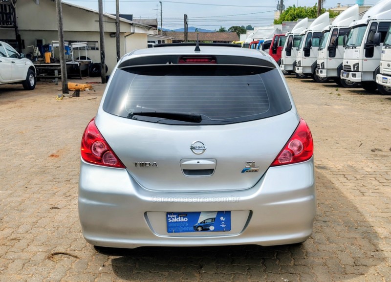 TIIDA 1.8 SL 16V FLEX 4P AUTOMÁTICO - 2012 - PORTãO