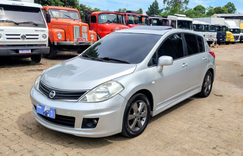 tiida 1.8 sl 16v flex 4p automatico 2012 portao