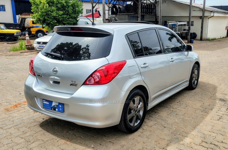 TIIDA 1.8 SL 16V FLEX 4P AUTOMÁTICO - 2012 - PORTãO