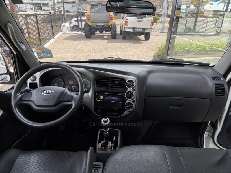 BONGO 2.5 K-2500 4X2 CS TURBO DIESEL 2P MANUAL - 2015 - DOIS IRMãOS